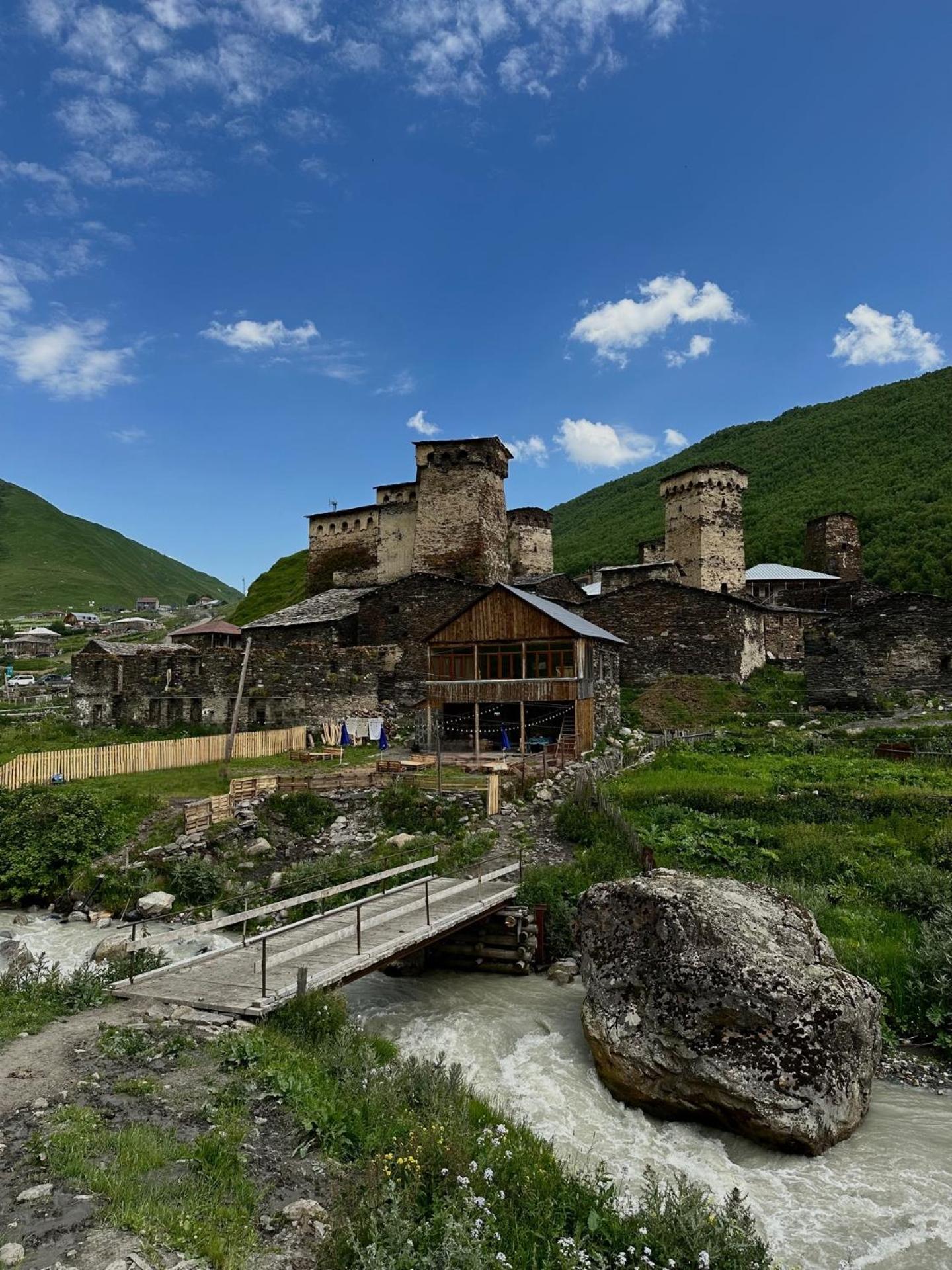 Hotel Nanila Ushguli Exterior foto
